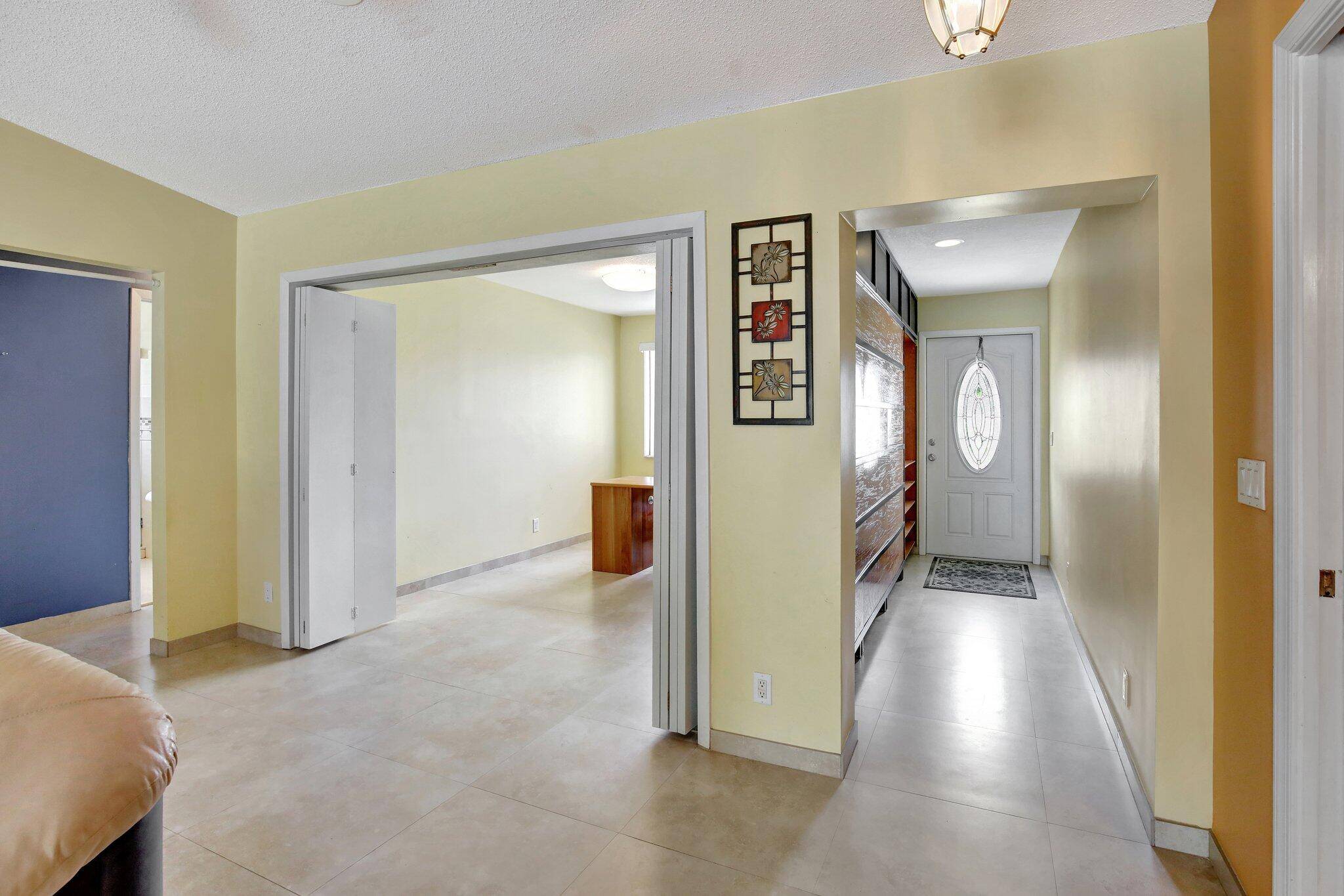 Davie, FL 33324,1541 SW 102nd TER