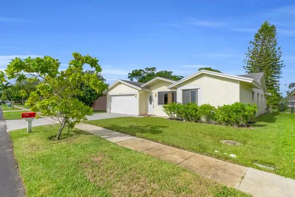 Davie, FL 33324,1541 SW 102nd TER