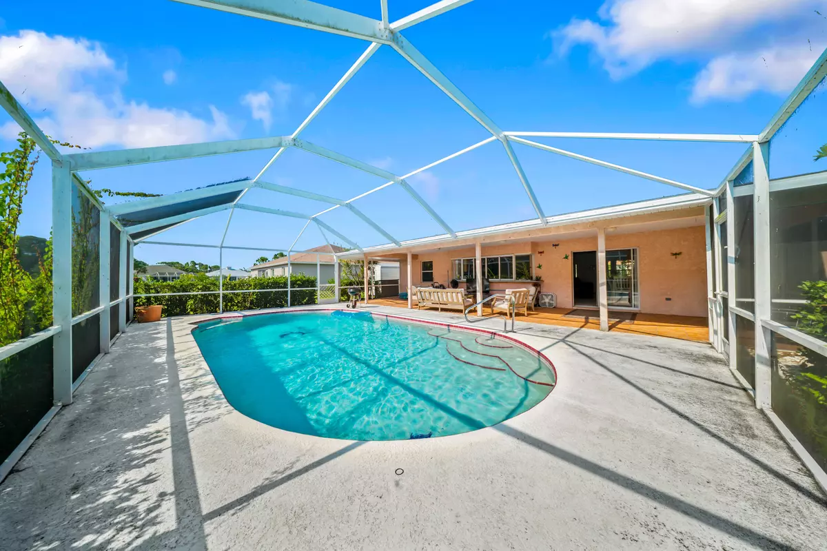 Port Saint Lucie, FL 34986,5910 NW Bayou CT