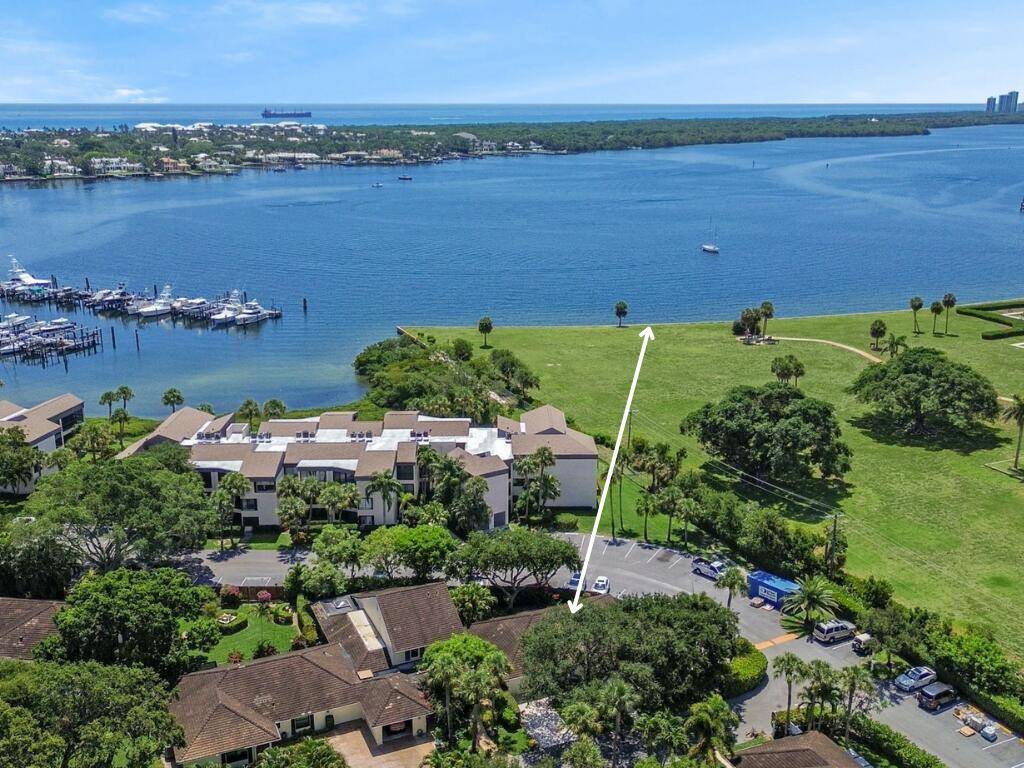11473 Riverwood PL, North Palm Beach, FL 33408