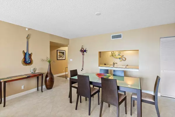 Highland Beach, FL 33487,4740 S Ocean BLVD 1515