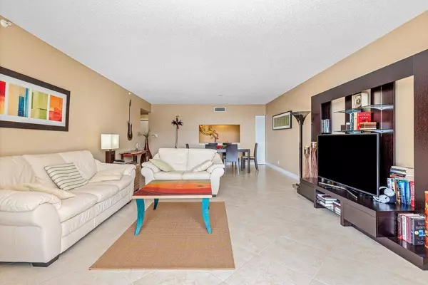 Highland Beach, FL 33487,4740 S Ocean BLVD 1515