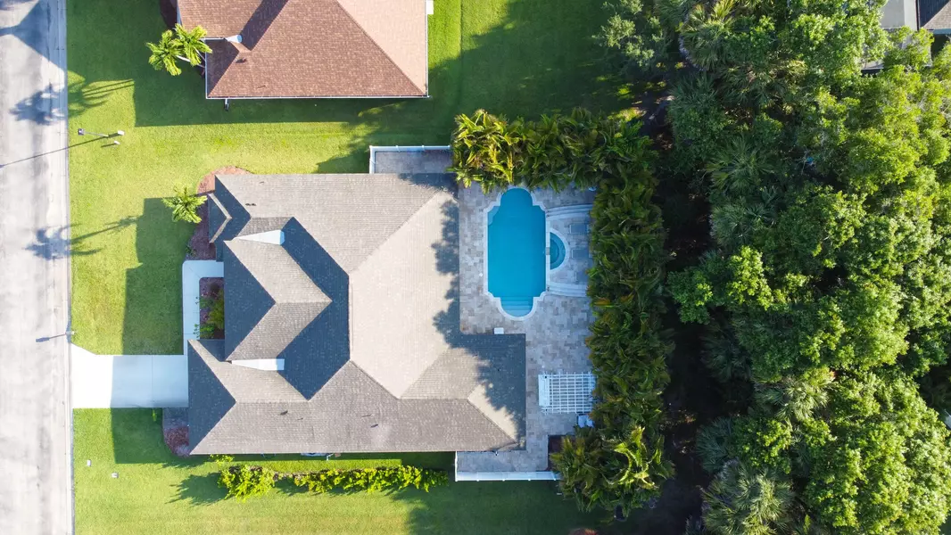 832 SW Alexandra AVE, Vero Beach, FL 32968