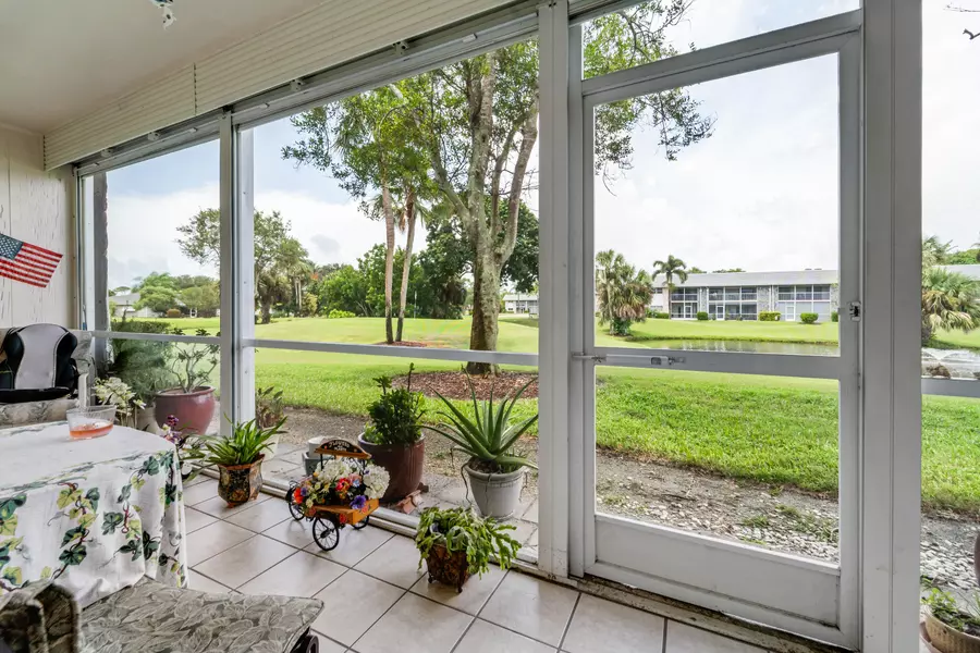 18081 SE Country CLB 132, Tequesta, FL 33469