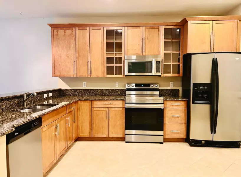 325 NE 2nd AVE 202, Delray Beach, FL 33444