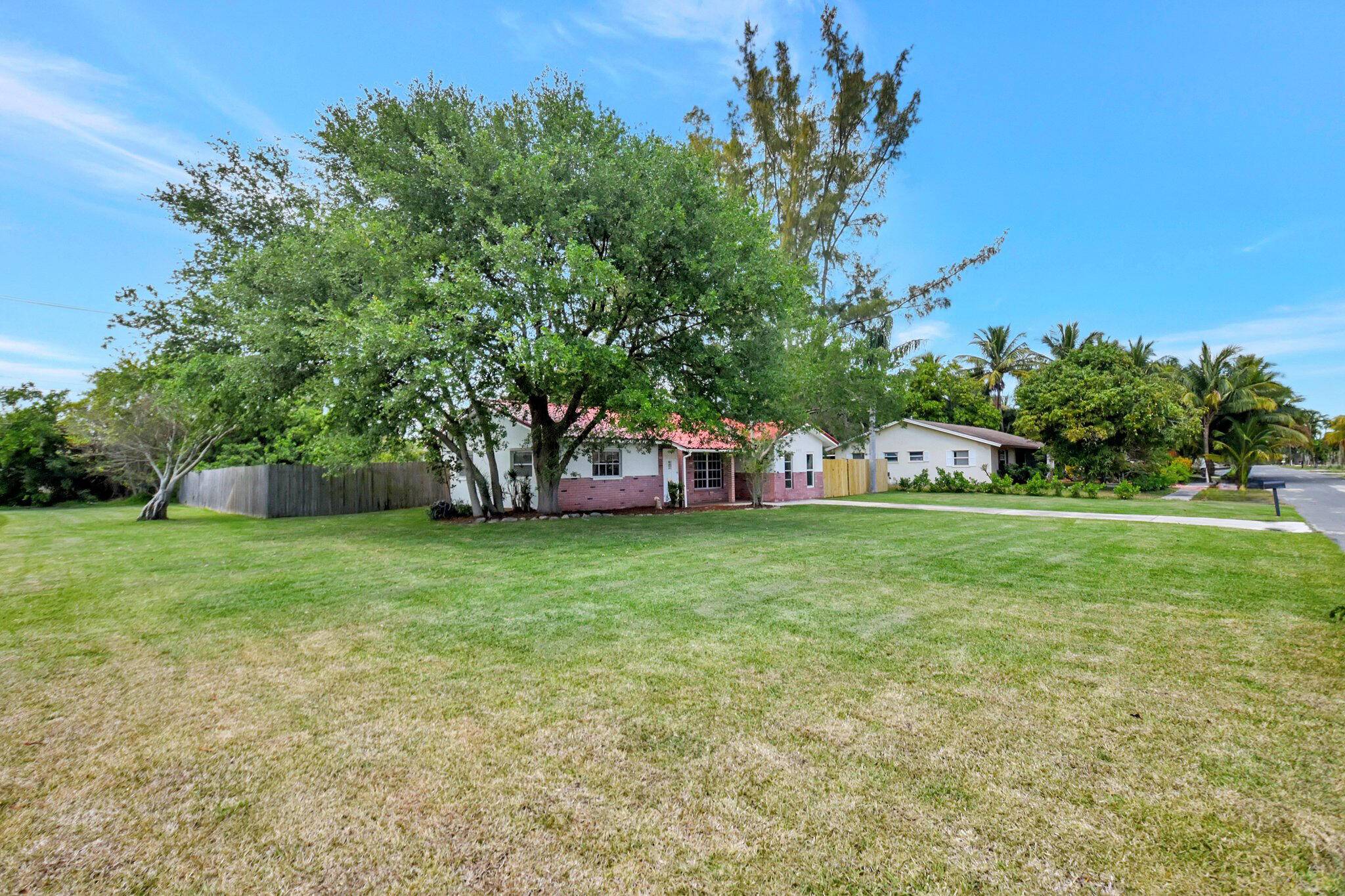 Boynton Beach, FL 33426,1103 NW 7th CT