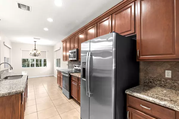 Greenacres, FL 33413,6809 Osage CIR