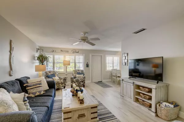 Ocean Ridge, FL 33435,5505 N Ocean BLVD 8-102