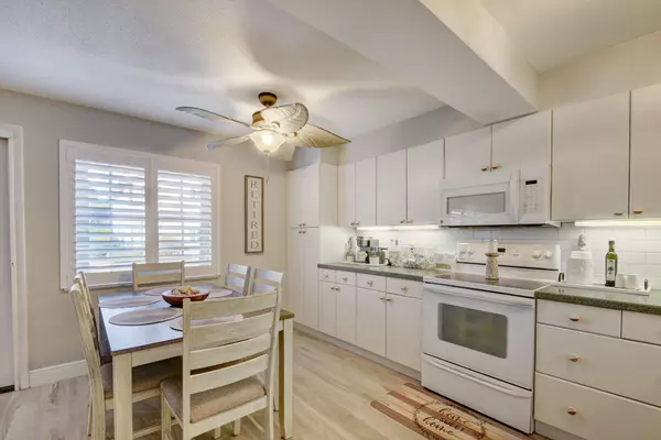 Ocean Ridge, FL 33435,5505 N Ocean BLVD 8-102