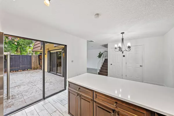 Palm Beach Gardens, FL 33410,1021 10th CT 1021