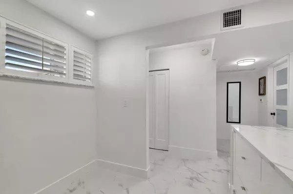 Lake Worth, FL 33461,2616 N N Garden 107 DR 107