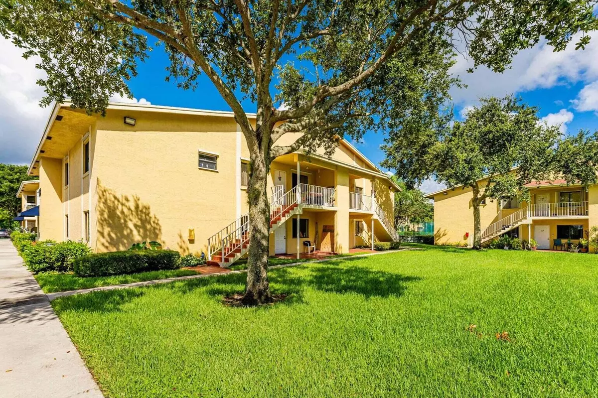 Greenacres, FL 33463,6063 N 10th 248 AVE 248