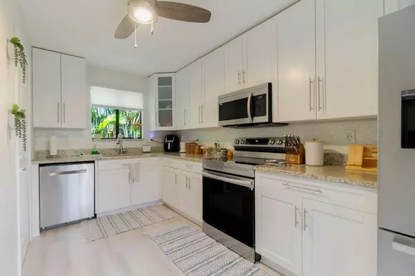 11892 Sturbridge LN, Wellington, FL 33414