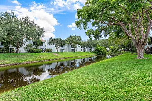 Boca Raton, FL 33433,6157 Old Court Road 225