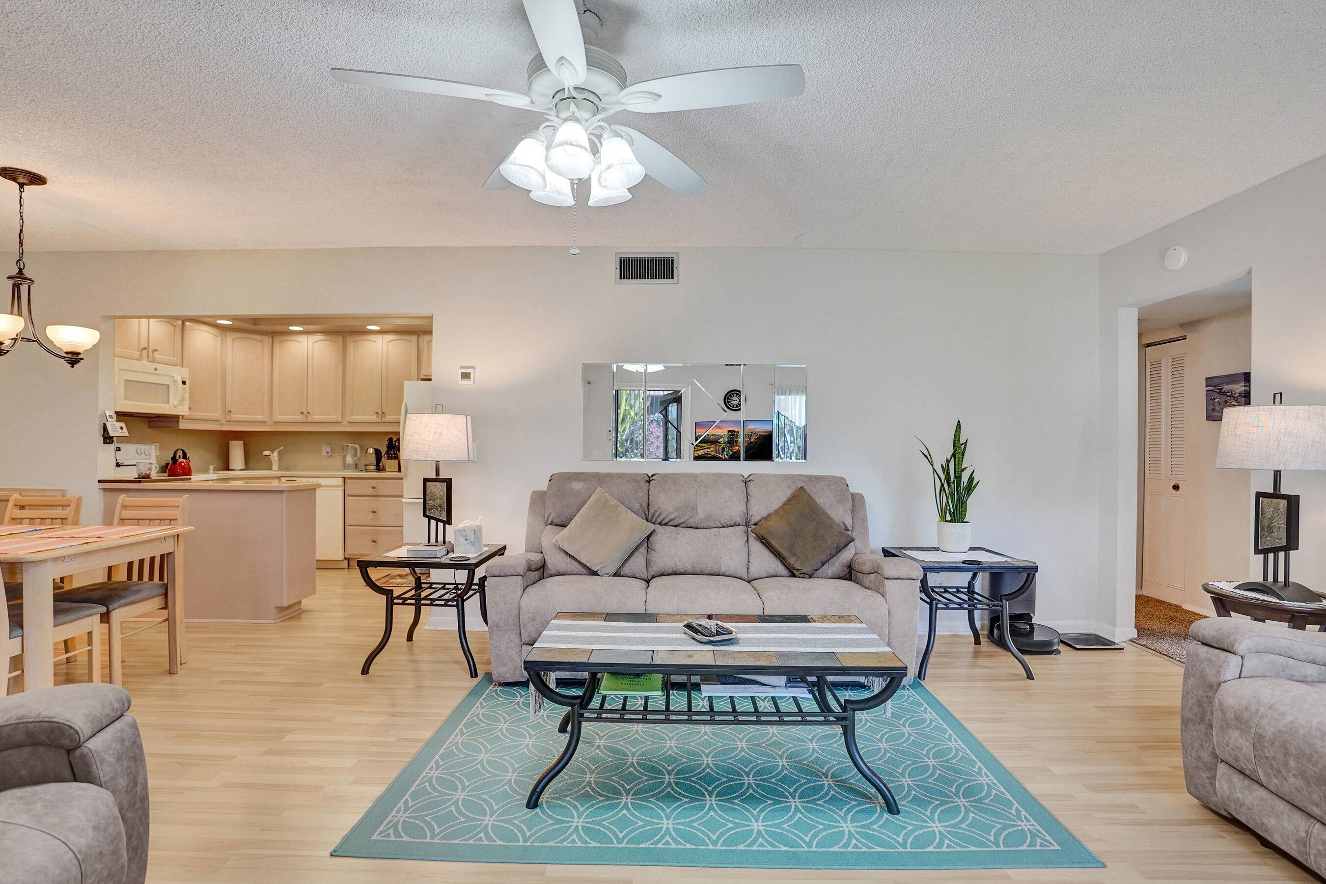 3561 Tall Pine WAY B-1, Greenacres, FL 33463