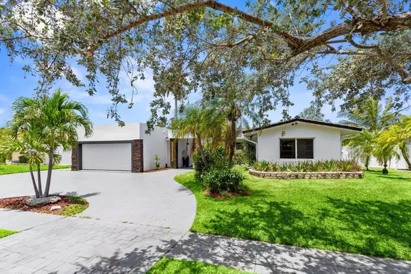 Lighthouse Point, FL 33064,2611 NE 49 ST