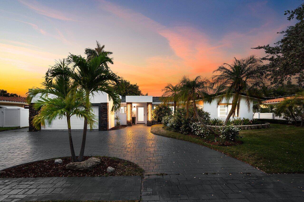 Lighthouse Point, FL 33064,2611 NE 49 ST