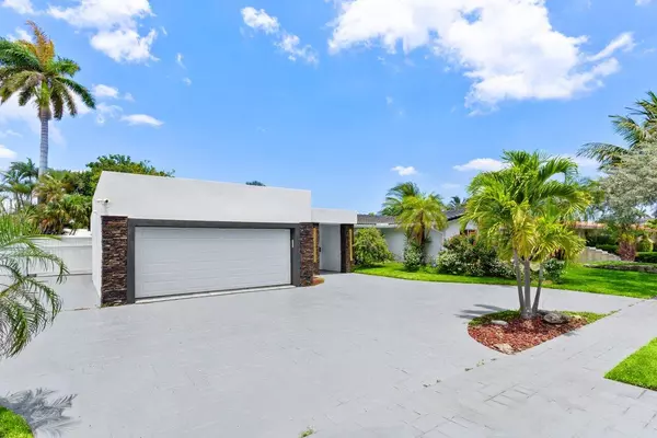 Lighthouse Point, FL 33064,2611 NE 49 ST