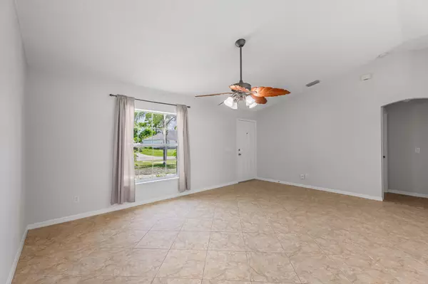 Port Saint Lucie, FL 34983,545 SW Buswell AVE