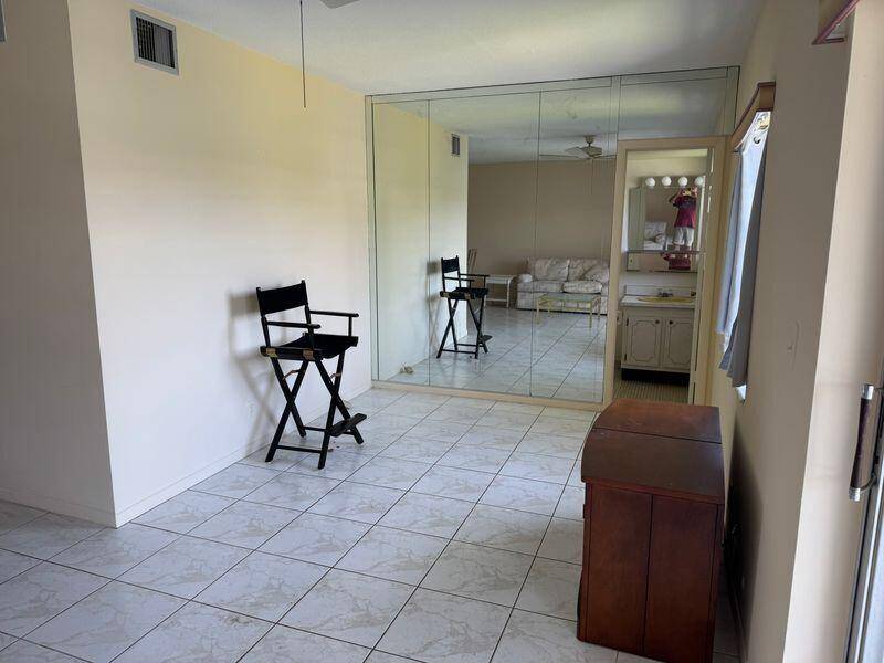 Boca Raton, FL 33487,5501 NW NW 2nd AVE 304