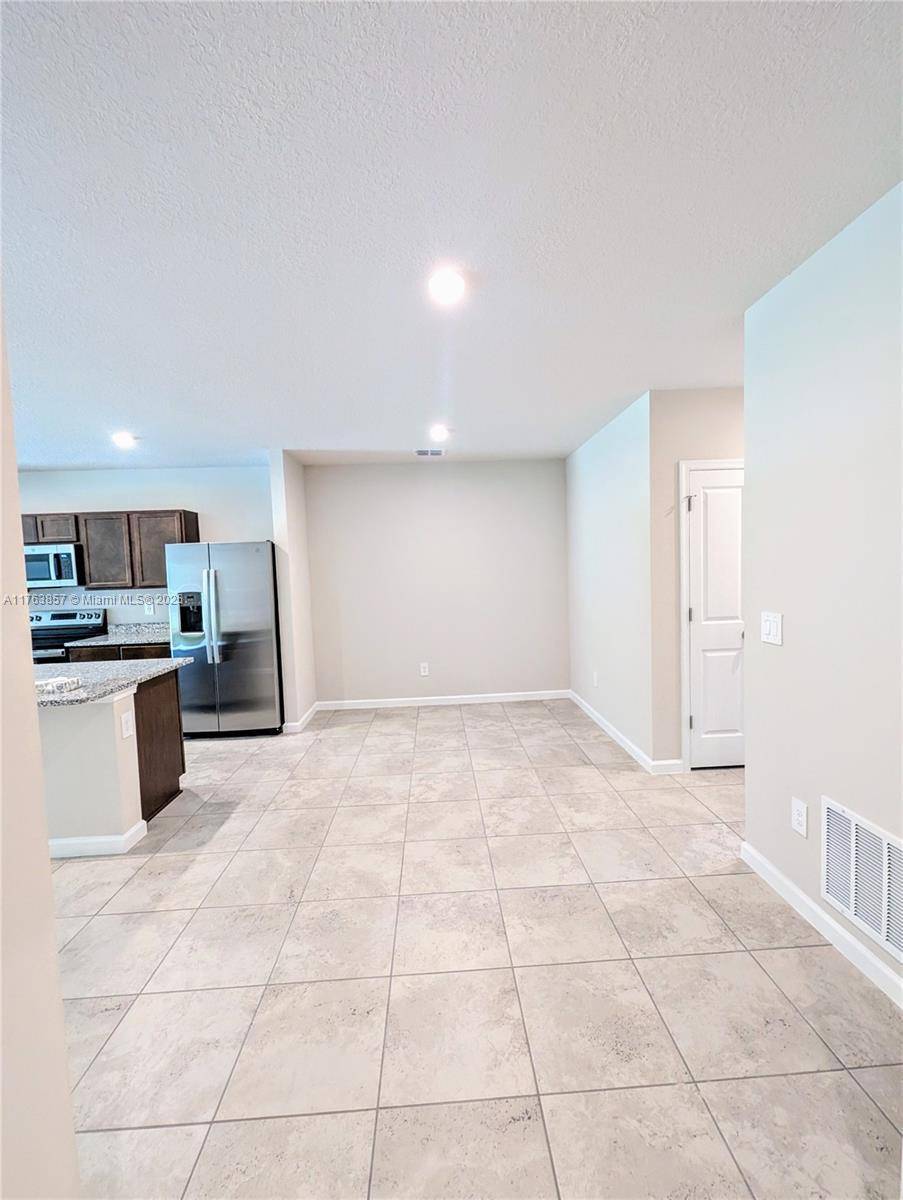 Fort Pierce, FL 34981,285 Raspberry RD 0