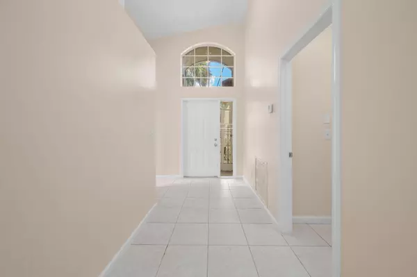 Stuart, FL 34997,6980 SE Twin Oaks CIR