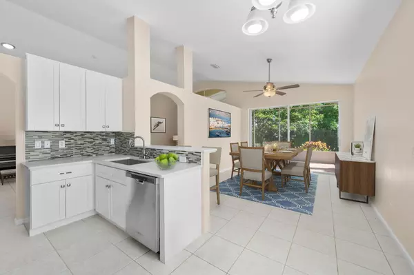 Stuart, FL 34997,6980 SE Twin Oaks CIR