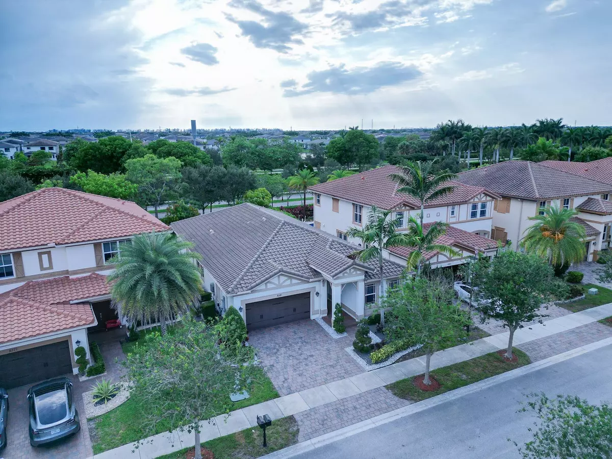 Parkland, FL 33076,8581 Waterside CT