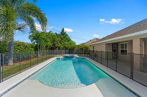 4672 SW Wade DR, Port Saint Lucie, FL 34953