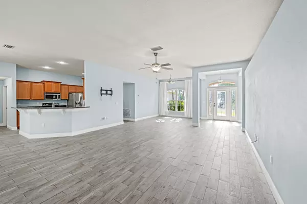 Port Saint Lucie, FL 34953,4672 SW Wade DR