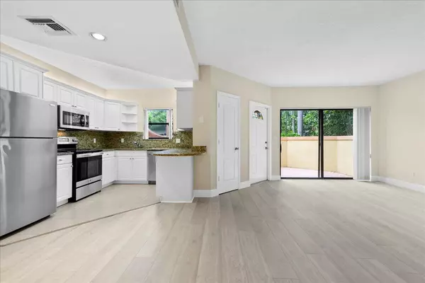 Juno Beach, FL 33408,41 Uno Lago DR