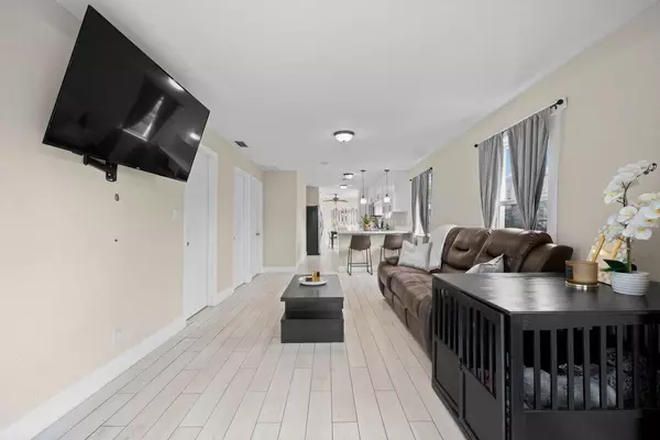 Greenacres, FL 33463,124 Jackson AVE