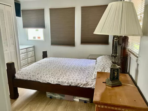 Coconut Creek, FL 33073,4540 NW 69th St J-05