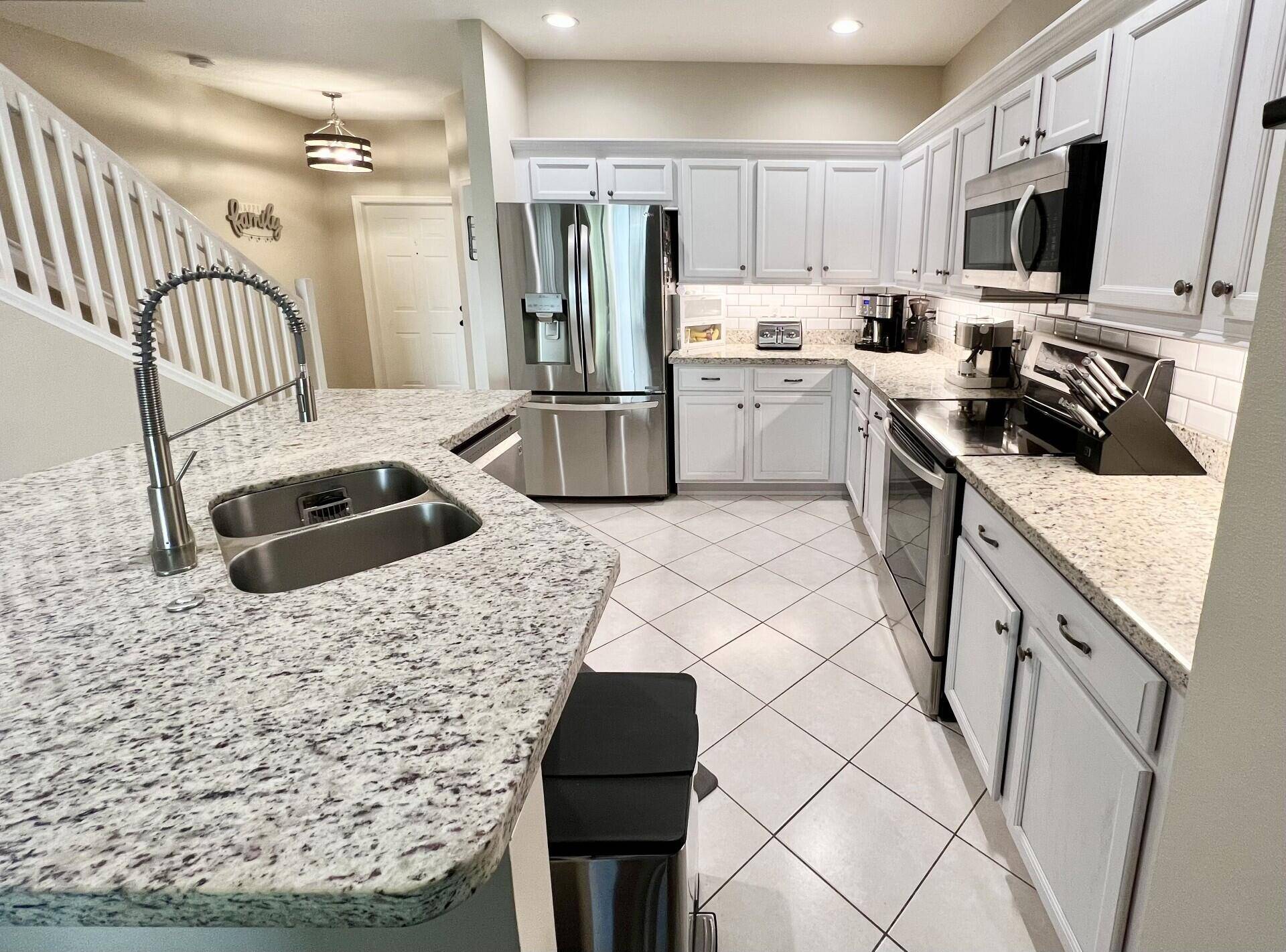 Boynton Beach, FL 33472,9082 Tremezzo LN