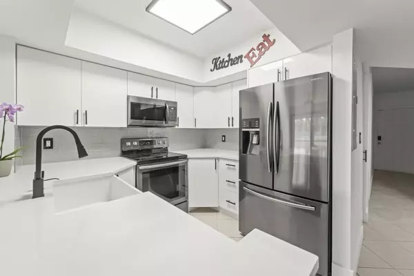 Boca Raton, FL 33428,9500 SW SW 3rd ST 130