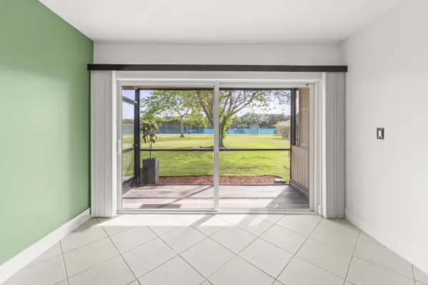 Boca Raton, FL 33428,9500 SW SW 3rd ST 130