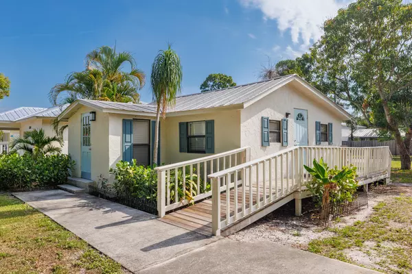 Stuart, FL 34997,5255 SE Channel DR