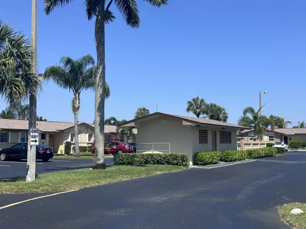 West Palm Beach, FL 33415,2842 W Crosley DR B