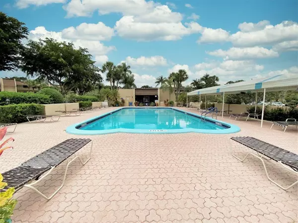 Lake Worth, FL 33467,4236 Deste CT 208