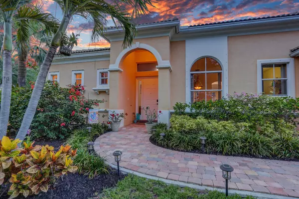 Tequesta, FL 33469,146 Magnolia WAY