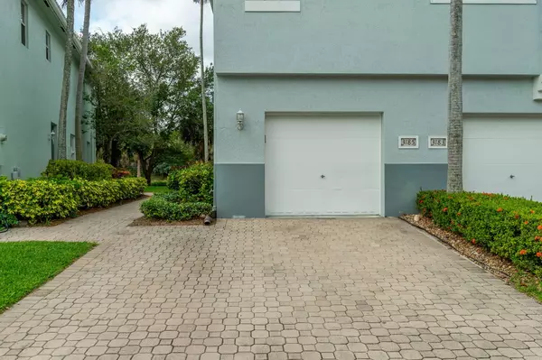 Riviera Beach, FL 33404,3185 Laurel Ridge CIR
