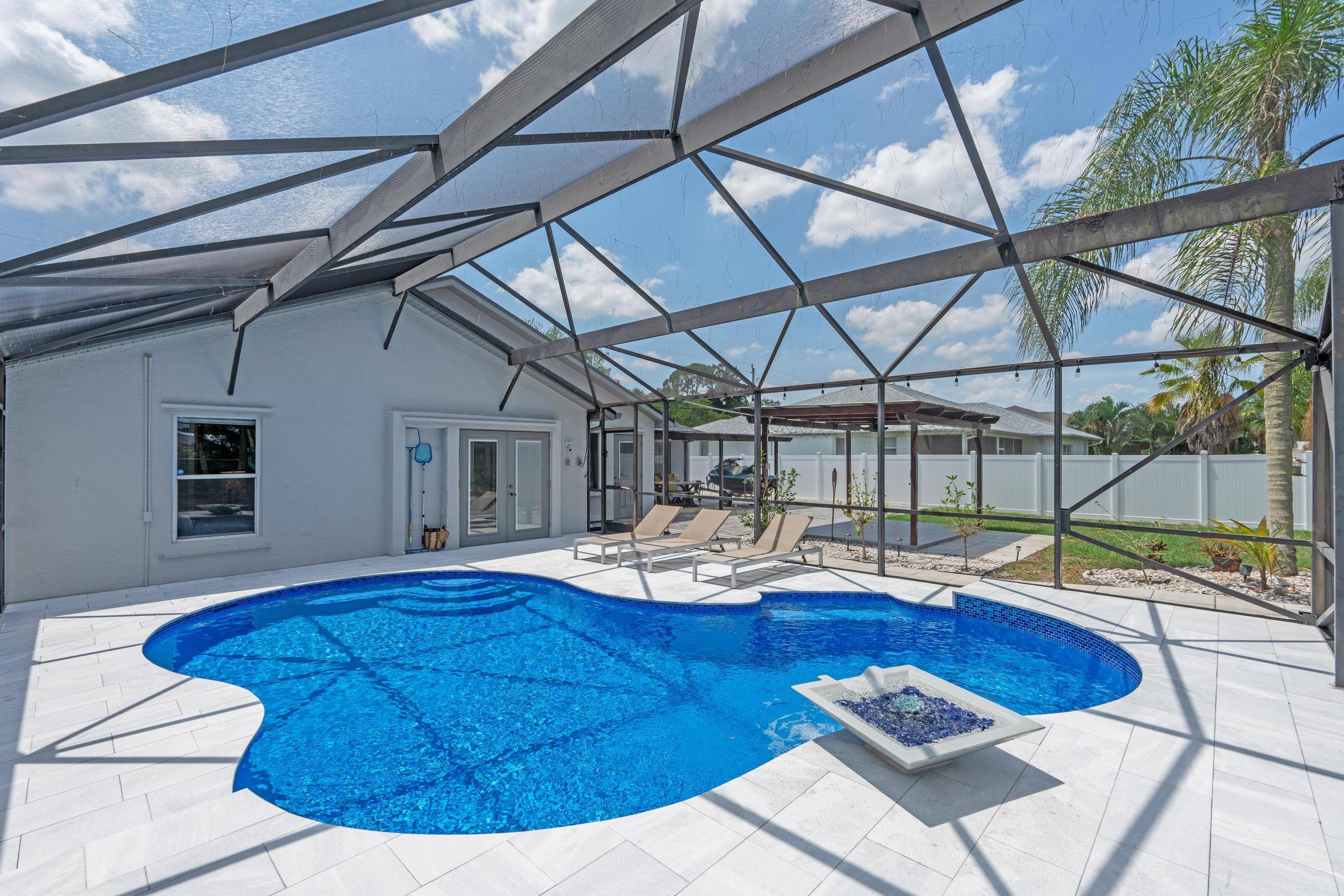 2471 SE Leithgow ST, Port Saint Lucie, FL 34952
