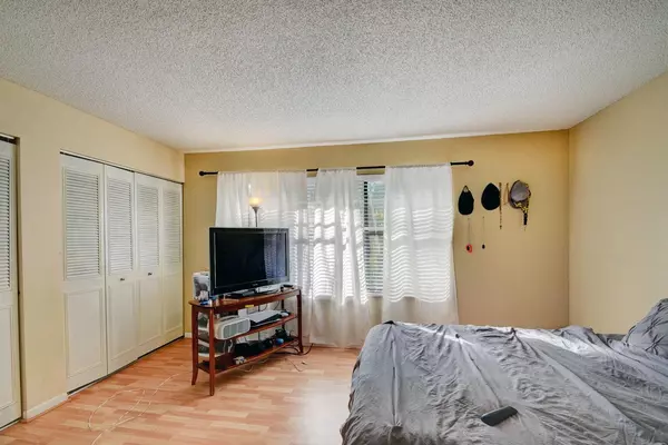 West Palm Beach, FL 33415,799 Hill Dr F