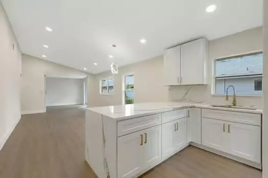Boca Raton, FL 33496,8914 Windtree ST