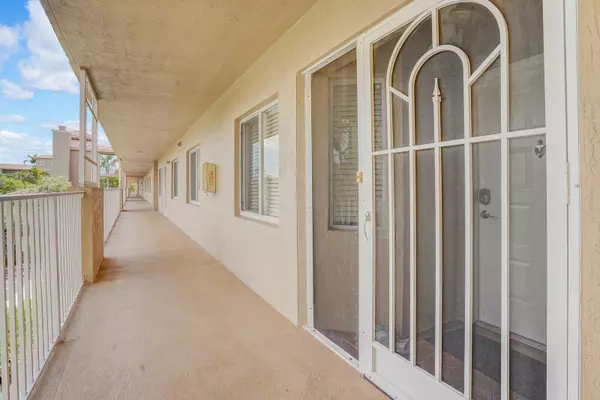 Boynton Beach, FL 33437,5874 Crystal Shores DR 308