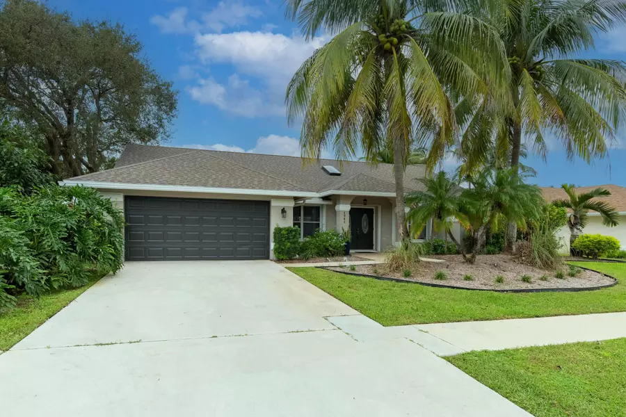 1741 Grantham DR, Wellington, FL 33414