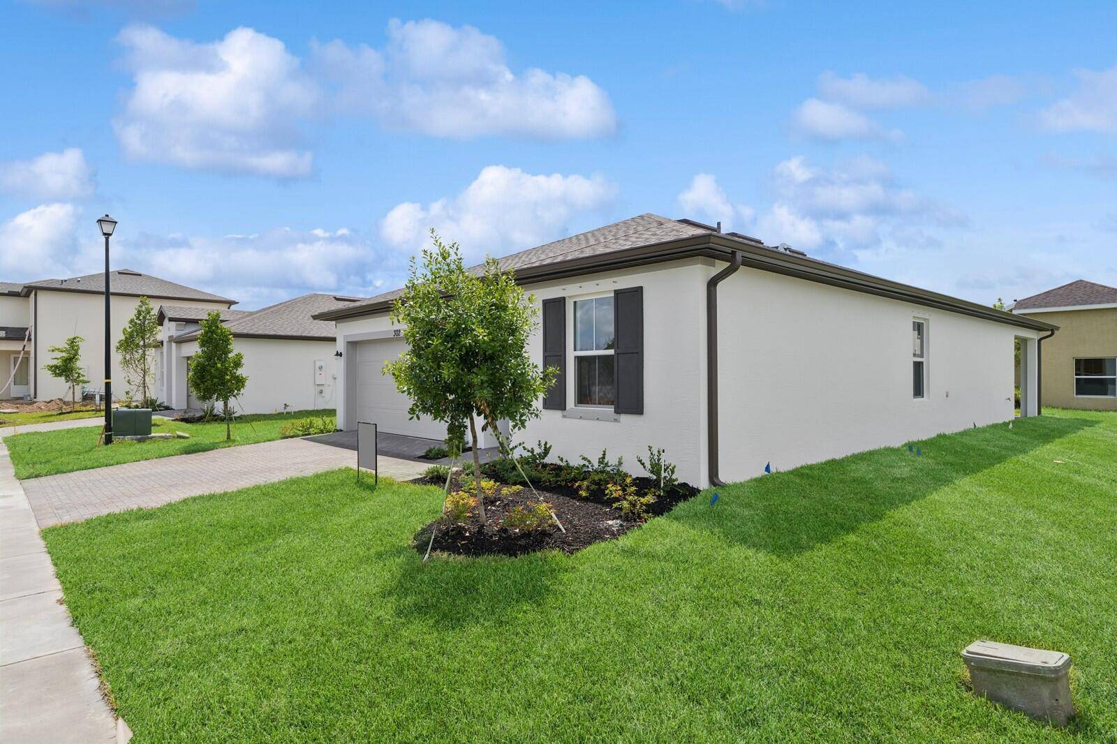 Fort Pierce, FL 34945,302 Silver Sands LN 16