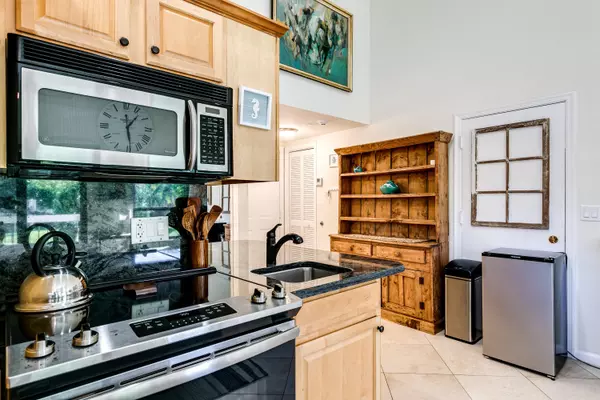 Wellington, FL 33414,11863 Wimbledon CIR 527
