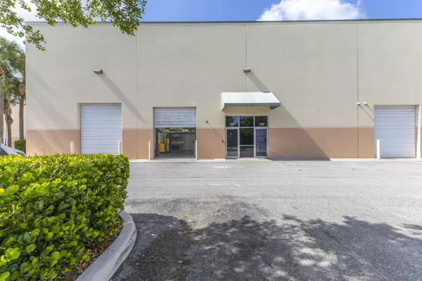 Riviera Beach, FL 33407,4188 Westroads DR 121