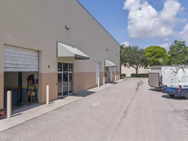 Riviera Beach, FL 33407,4188 Westroads DR 121